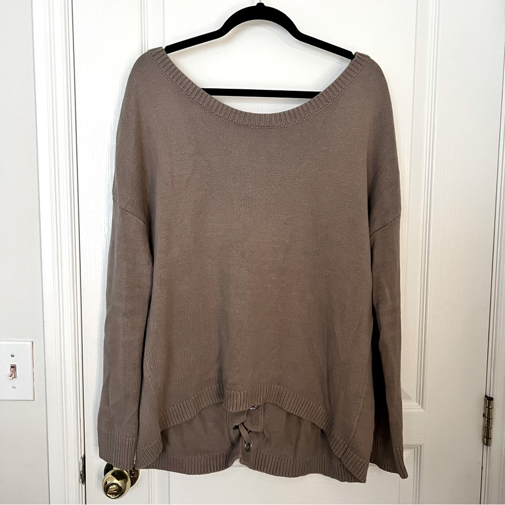 Express Lace Up Back High-Low Pullover - Picture 2 of 6